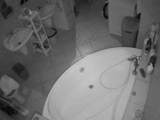 Models Nude Twitter camsoda voyeurcam-julmodels-bath-1st-1