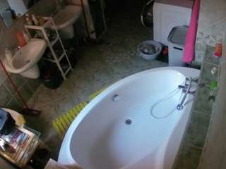 voyeurcam-julmodels-bath-1st-1 Live Webcam on CamSoda