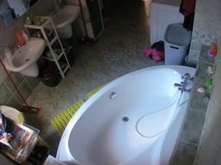 voyeurcam-julmodels-bath-1st-1 webcam