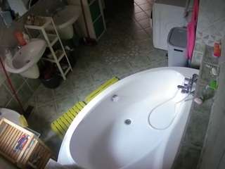 voyeurcam-julmodels-bath-1st-1 Live Webcam on CamSoda