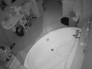 voyeurcam-julmodels-bath-1st-1 Modèle Webcam Profil