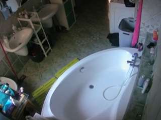 voyeurcam-julmodels-bath-1st-1 Webcam Model Profile