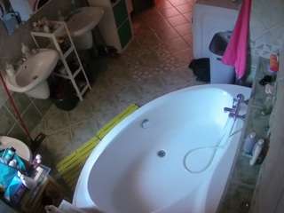 voyeurcam-julmodels-bath-1st-1 - Live Cam