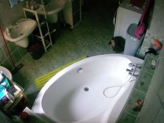 voyeurcam-julmodels-bath-1st-1 camsoda