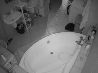  voyeurcam-julmodels-bath-1st-1 chat room