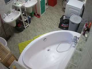 voyeurcam-julmodels-bath-1st-1 camsoda