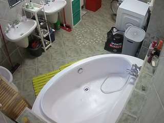 voyeurcam-julmodels-bath-1st-1 camsoda