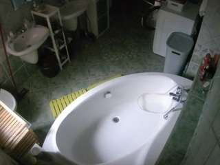 voyeurcam-julmodels-bath-1st-1 camsoda