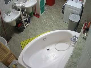 voyeurcam-julmodels-bath-1st-1 camsoda