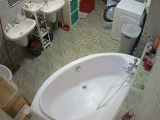 voyeurcam-julmodels-bath-1st-1 webcam model