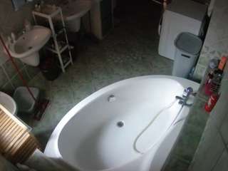 voyeurcam-julmodels-bath-1st-1 webcam model