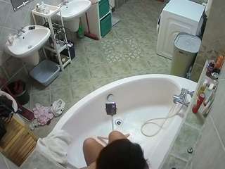 voyeurcam-julmodels-bath-1st-1's CamSoda show and profile