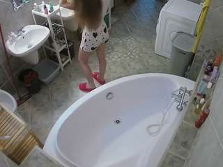 voyeurcam-julmodels-bath-1st-1