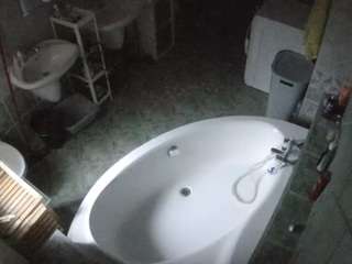 voyeurcam-julmodels-bath-1st-1 camsoda