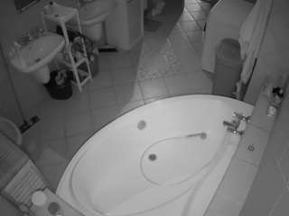 voyeurcam-julmodels-bath-1st-1 webcam