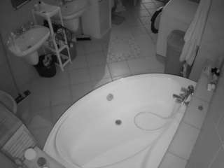 voyeurcam-julmodels-bath-1st-1 webcam