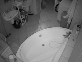 voyeurcam-julmodels-bath-1st-1 webcam