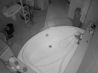 voyeurcam-julmodels-bath-1st-1 webcam