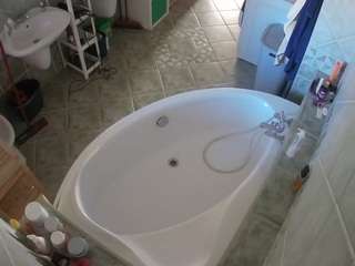 voyeurcam-julmodels-bath-1st-1 webcam