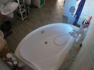 voyeurcam-julmodels-bath-1st-1 webcam