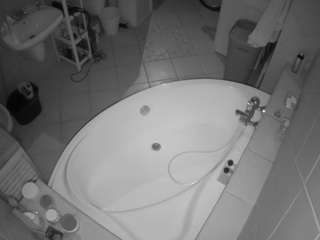 voyeurcam-julmodels-bath-1st-1, female webcam model,  years old, on live webcam