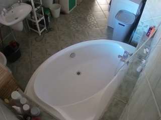 voyeurcam-julmodels-bath-1st-1