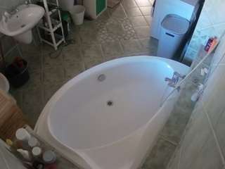 voyeurcam-julmodels-bath-1st-1