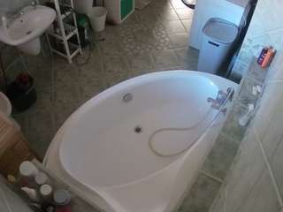 voyeurcam-julmodels-bath-1st-1 webcam
