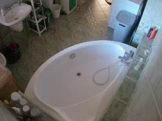 voyeurcam-julmodels-bath-1st-1