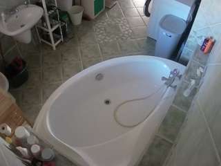 voyeurcam-julmodels-bath-1st-1 webcam