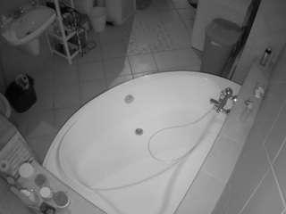 voyeurcam-julmodels-bath-1st-1 live cam profile