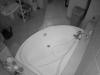 voyeurcam-julmodels-bath-1st-1 live cam profile