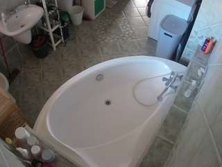 voyeurcam-julmodels-bath-1st-1 webcam