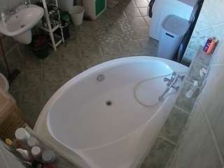 voyeurcam-julmodels-bath-1st-1 webcam