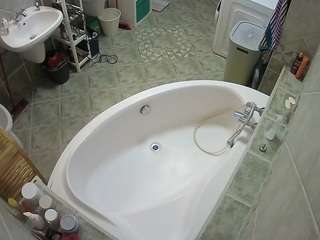 voyeurcam-julmodels-bath-1st-1 webcam