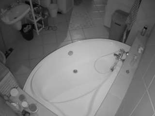 voyeurcam-julmodels-bath-1st-1 live cam profile