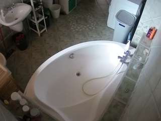 voyeurcam-julmodels-bath-1st-1 webcam