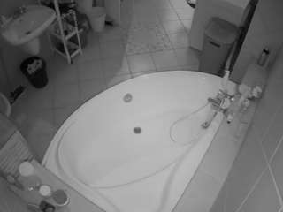 voyeurcam-julmodels-bath-1st-1 webcam