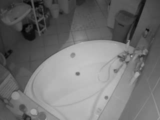 voyeurcam-julmodels-bath-1st-1 webcam