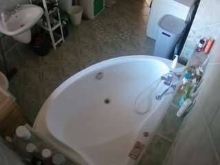 voyeurcam-julmodels-bath-1st-1 webcam