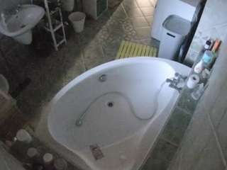voyeurcam-julmodels-bath-1st-1 webcam
