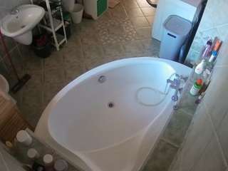voyeurcam-julmodels-bath-1st-1 - Live HD Webcam