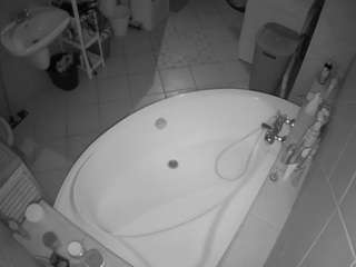 voyeurcam-julmodels-bath-1st-1 webcam