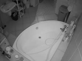 voyeurcam-julmodels-bath-1st-1 webcam
