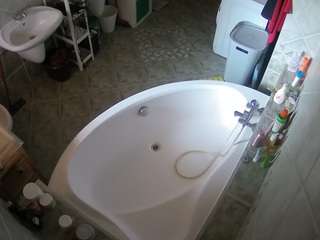 voyeurcam-julmodels-bath-1st-1 webcam