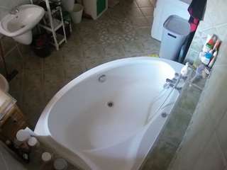 voyeurcam-julmodels-bath-1st-1 webcam