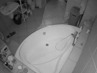 voyeurcam-julmodels-bath-1st-1 webcam