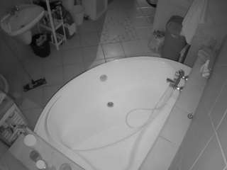 voyeurcam-julmodels-bath-1st-1's CamSoda show and profile