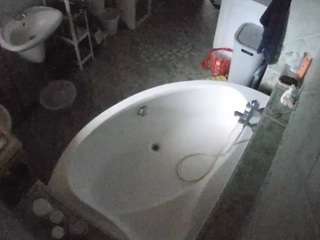 voyeurcam-julmodels-bath-1st-1's CamSoda show and profile