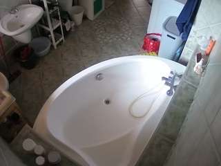 voyeurcam-julmodels-bath-1st-1 webcam